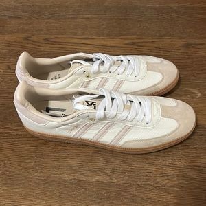 Men’s leather soccer shoe